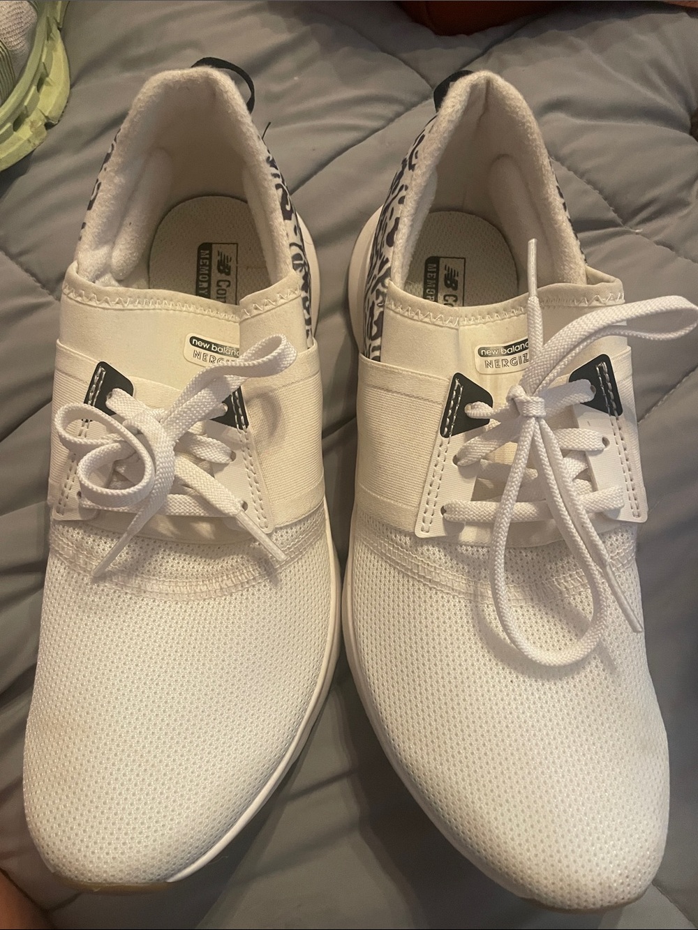 New Balance Women’s Size 7.5 White Slip-On Mesh Athletic Sneakers